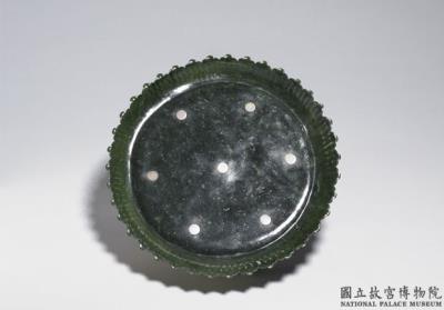 图片[3]-Jade plate with floral rim and feet, India-China Archive